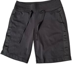 Athleta shorts, elastic drawstring waist, pockets, size S black
